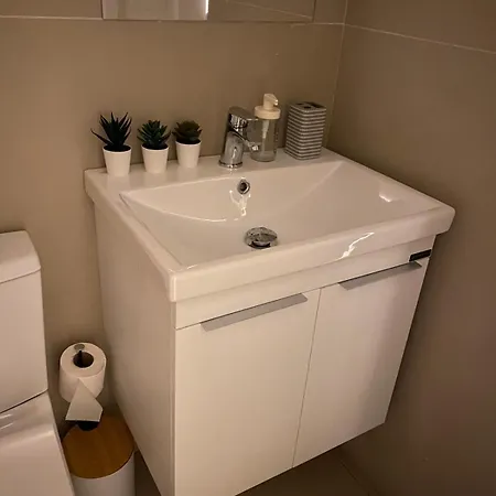Athina Appartement *